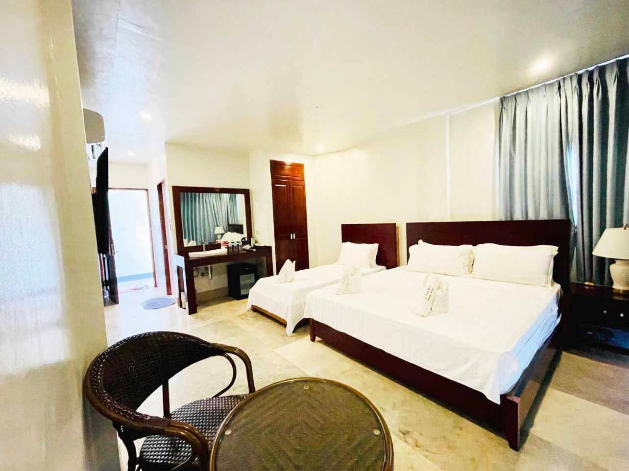 El Nido Beach Hotel Exterior photo